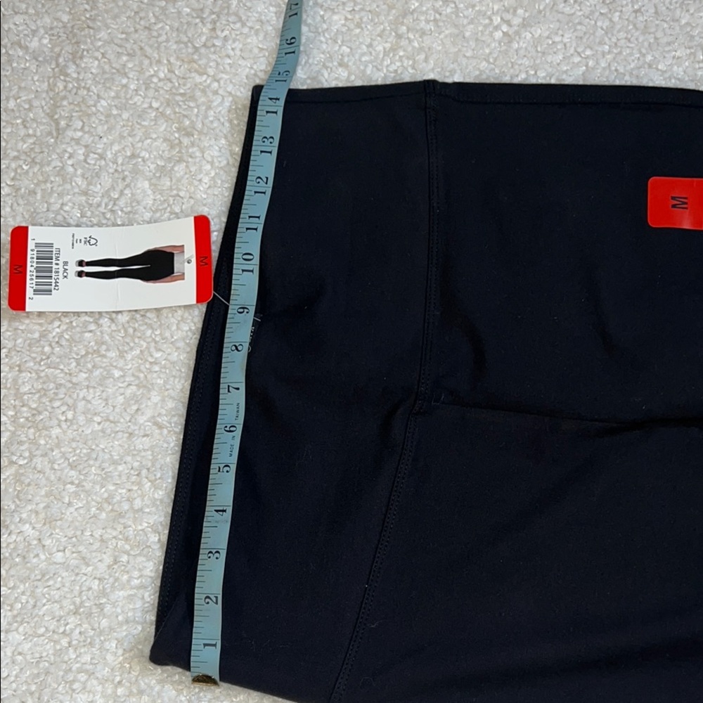 Max and Mia Women's Sleek Black Leggings SZ Medium - Picture 8 of 9